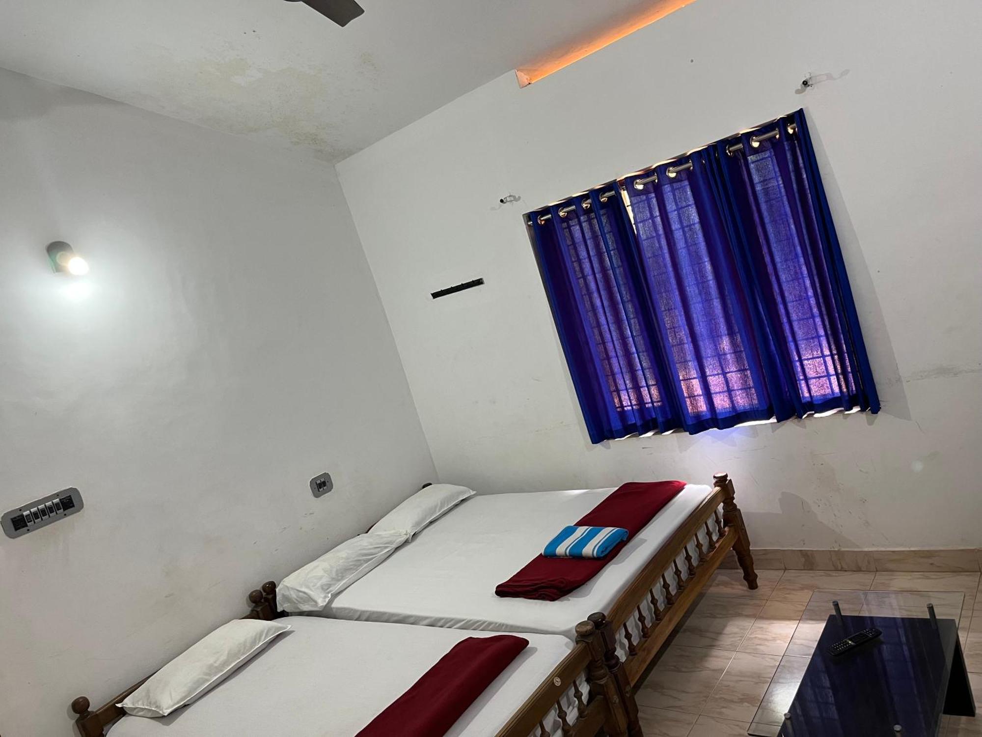 Dakshinakasi Guest House Thirunelly المظهر الخارجي الصورة